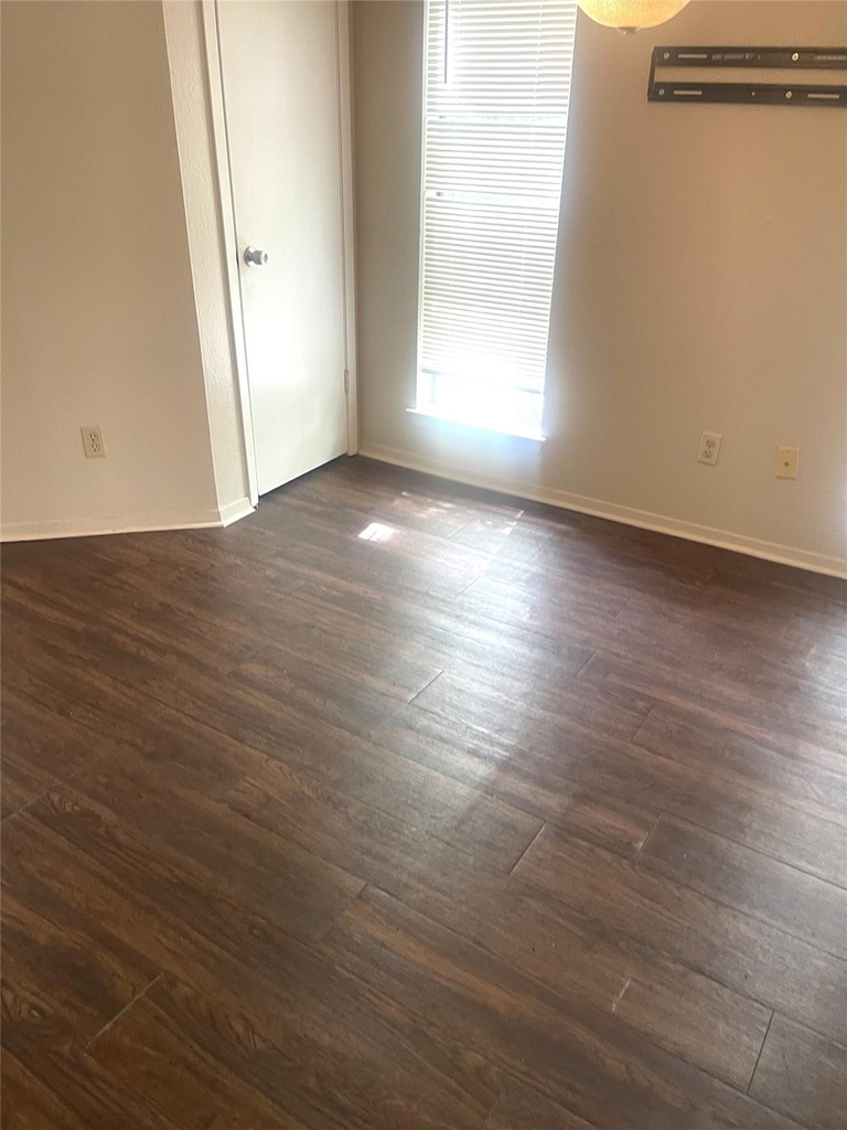 2005 West Loop - Photo 22