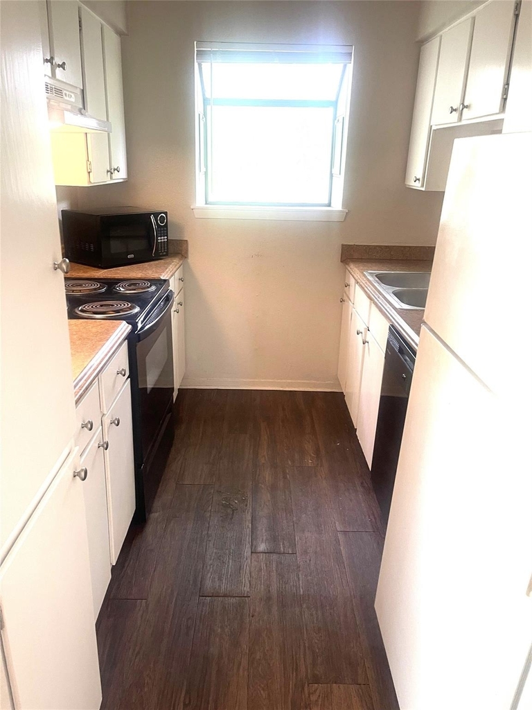 2005 West Loop - Photo 21
