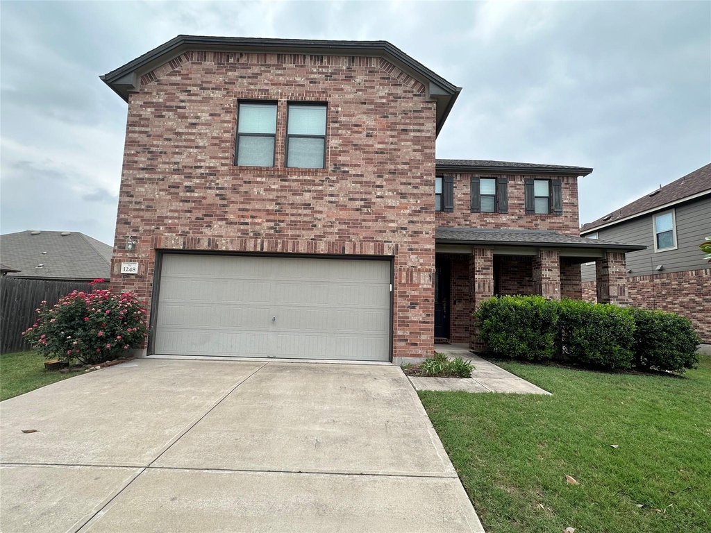 1248 Hyde Park Dr - Photo 2