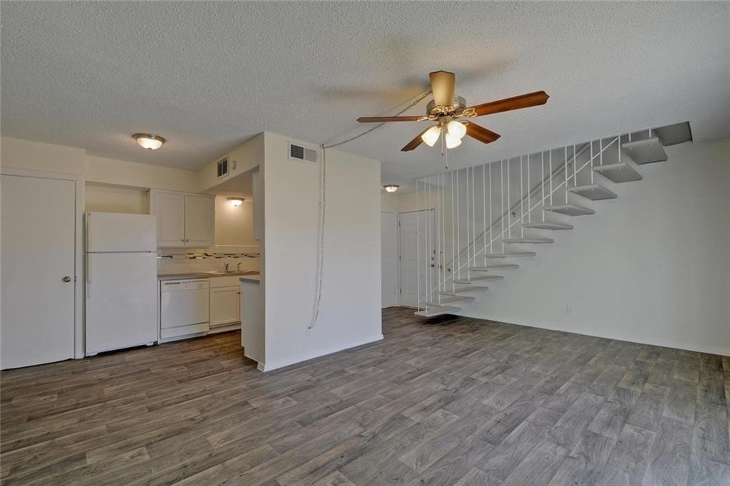 1825 Wooten Park Dr - Photo 0