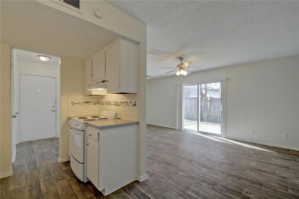1825 Wooten Park Dr - Photo 3