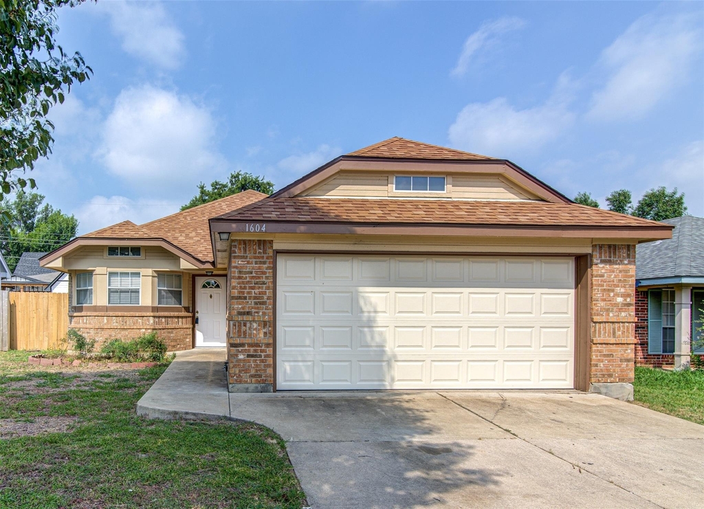 1604 Southwestern Trl - Photo 0