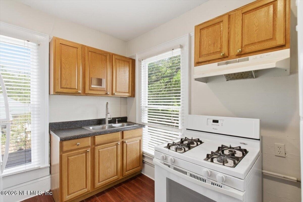 2837 Lydia Street - Photo 5