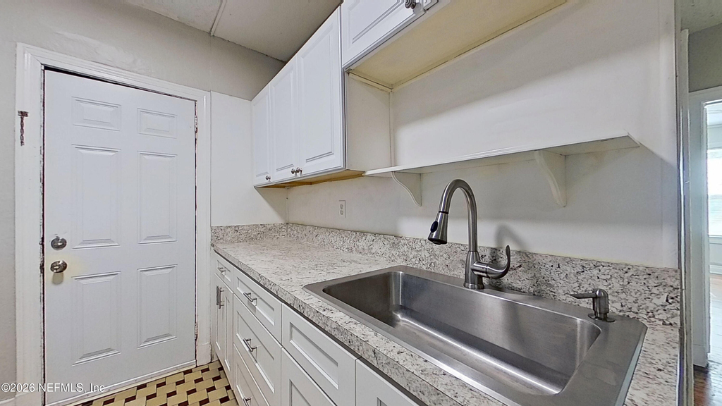 938 Cordova Place - Photo 9