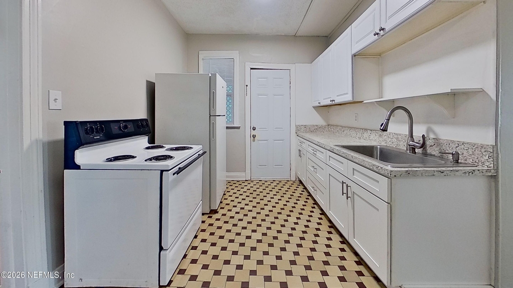 938 Cordova Place - Photo 8