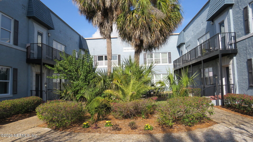 1935 San Marco Boulevard - Photo 0