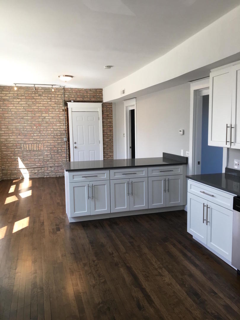 901 N Francisco Avenue - Photo 3