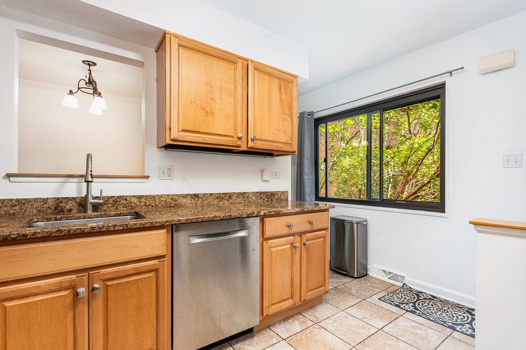 537 Ridge Road - Photo 10