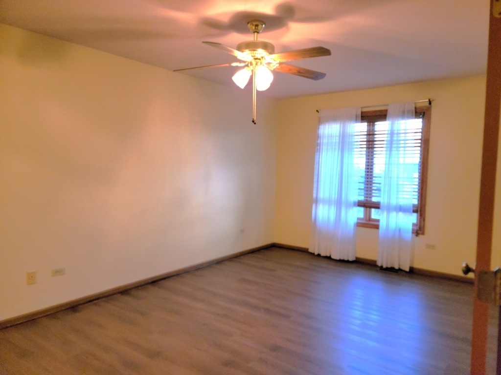 9264 Windsor Parkway - Photo 13
