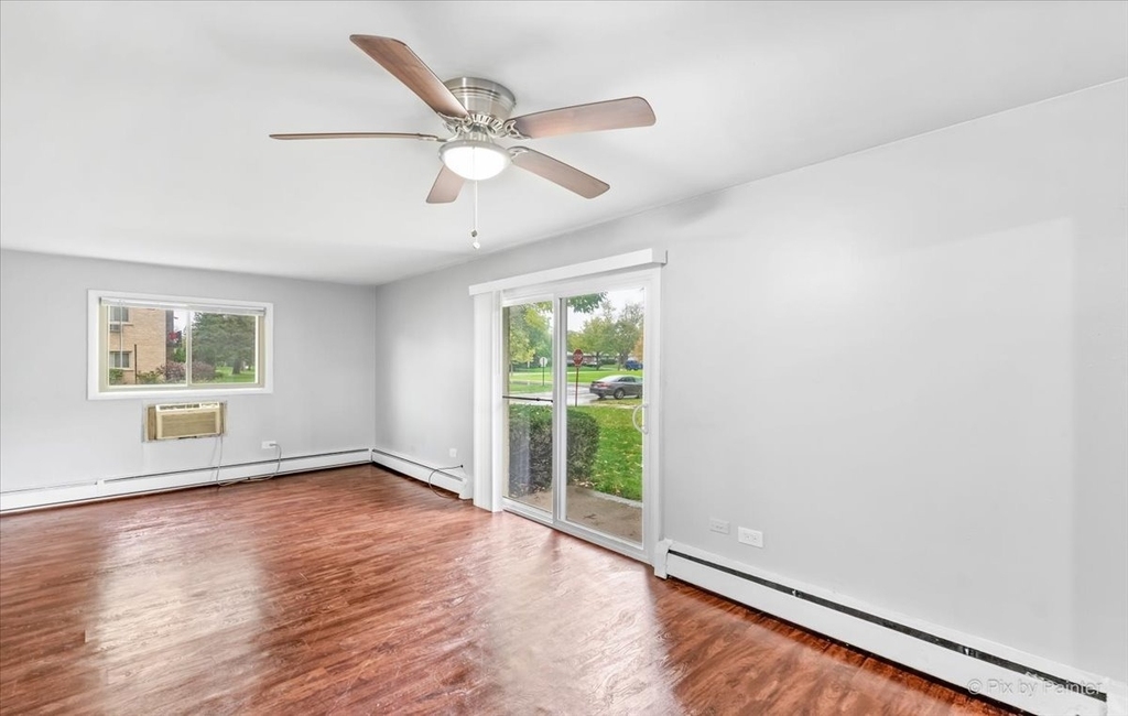 1080 N Wheeling Road - Photo 4