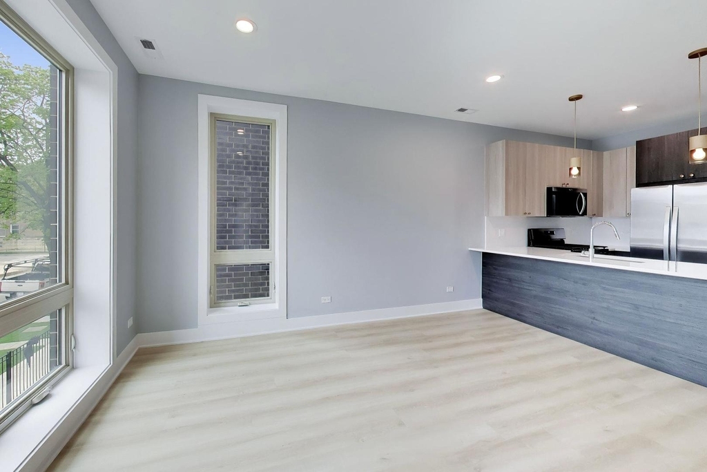 6548 S Maryland Avenue - Photo 4