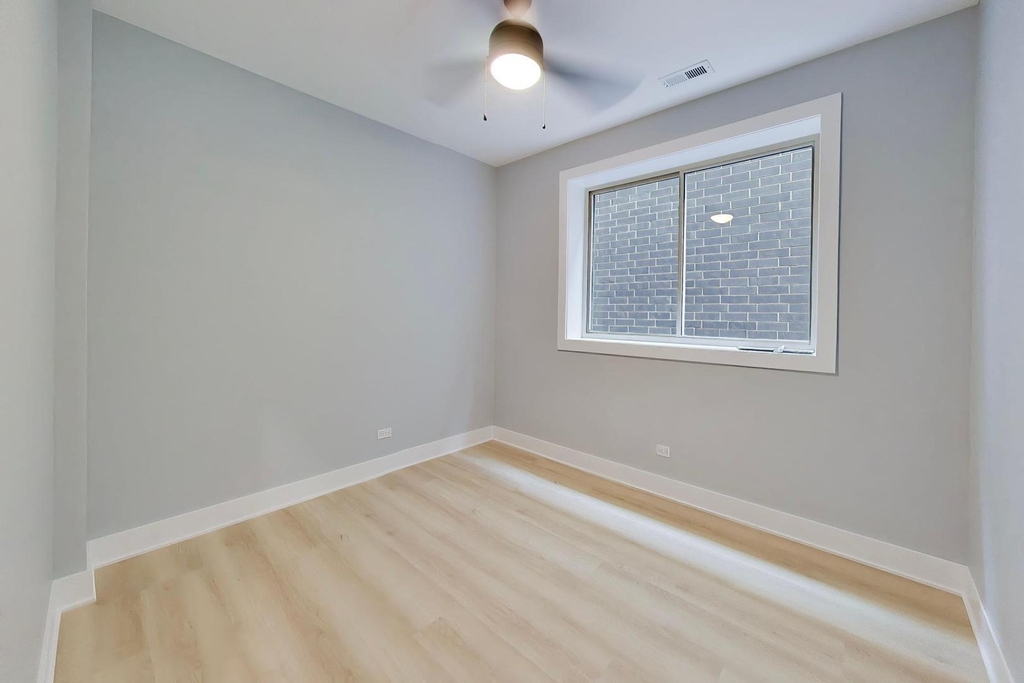 6548 S Maryland Avenue - Photo 9