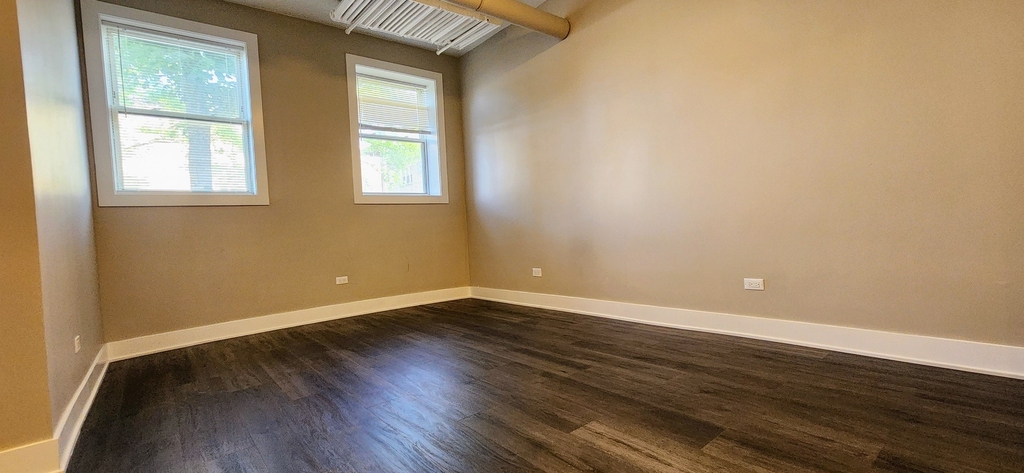 4764 N Virginia Avenue - Photo 5