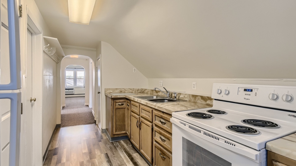 512 Porter Street - Photo 2