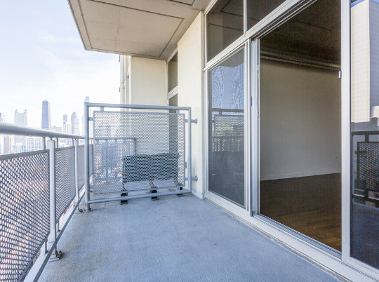 700 N Larrabee Street - Photo 28