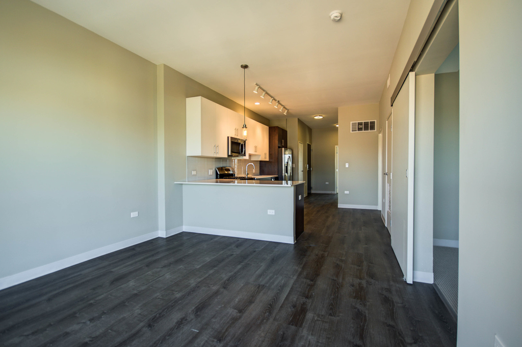 851 W Grand Avenue - Photo 3