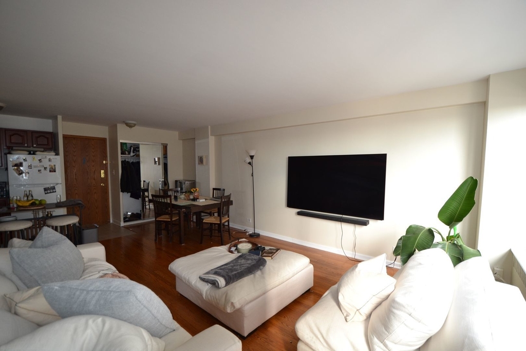 4180 N Marine Drive - Photo 2