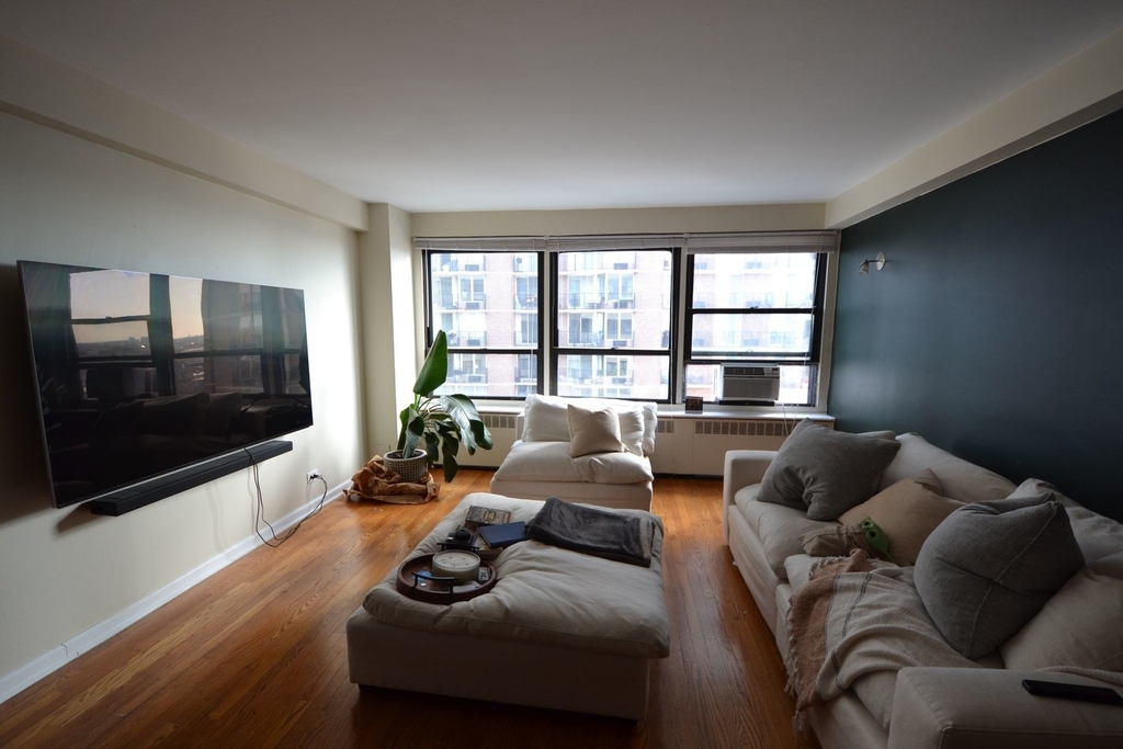 4180 N Marine Drive - Photo 1