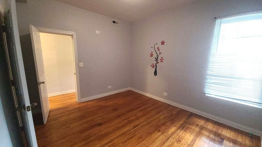 6507 S Ellis Avenue - Photo 5