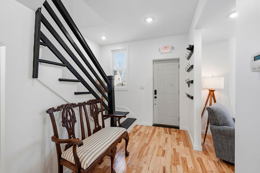 1610 S 4th Avenue - Photo 2