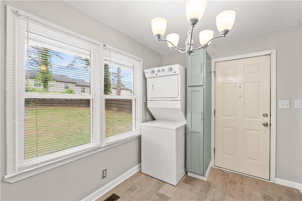 2161 Rochelle Way Sw - Photo 4