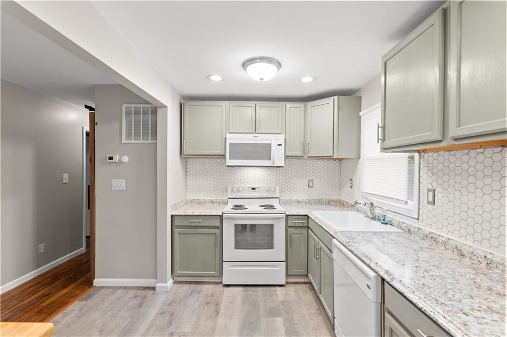 2161 Rochelle Way Sw - Photo 14