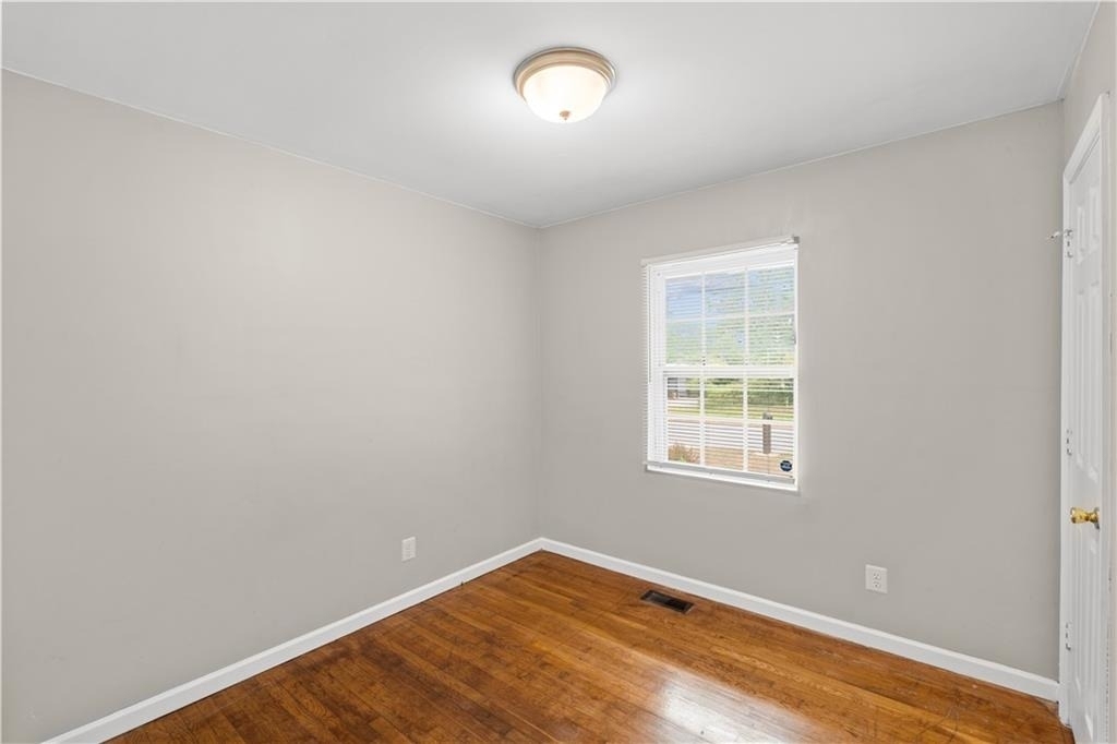 2161 Rochelle Way Sw - Photo 7