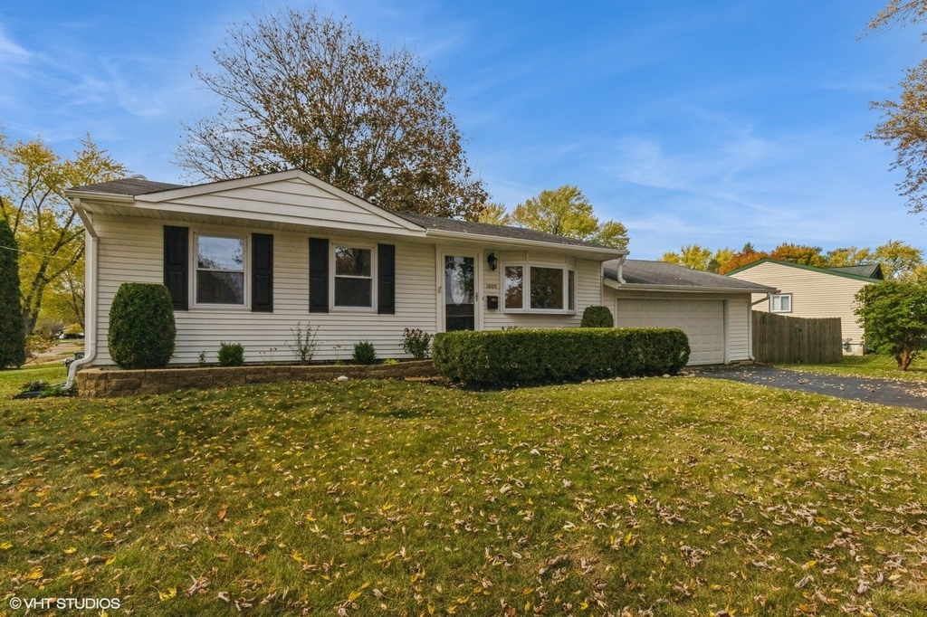 1005 Larkdale Row - Photo 0