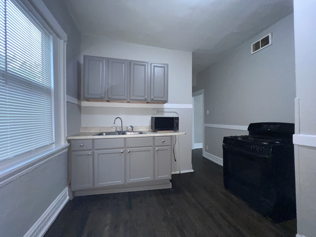 2707 E 78th Street - Photo 24