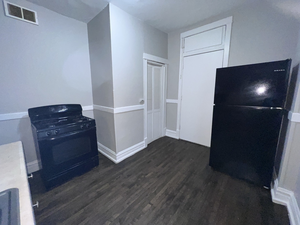 2707 E 78th Street - Photo 23