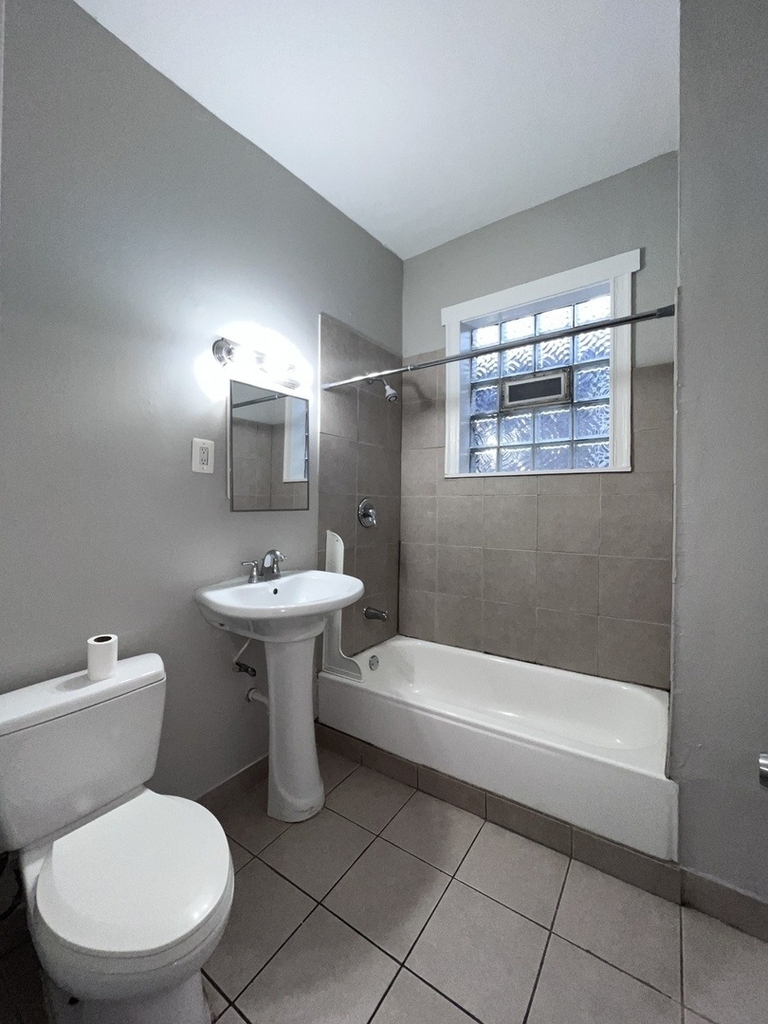 2707 E 78th Street - Photo 32
