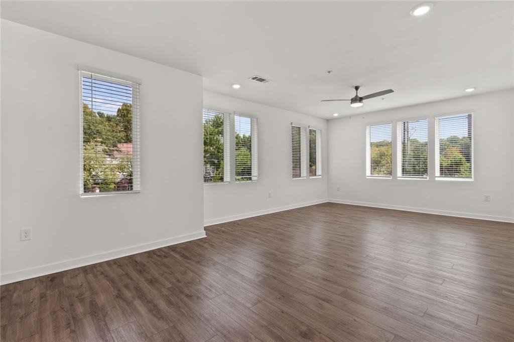 383 Grant Circle Se - Photo 4