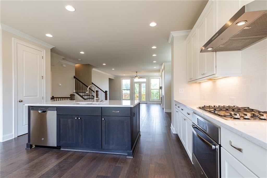 7826 Laurel Crest Drive - Photo 3