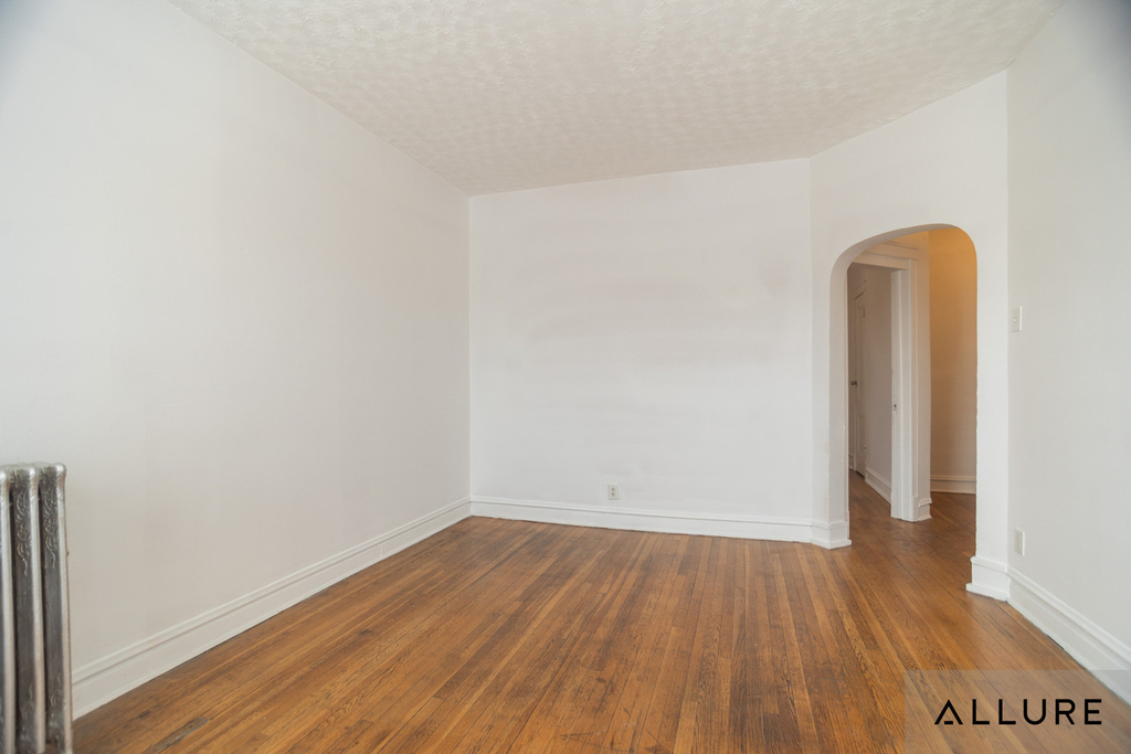 7250 S Yale Avenue - Photo 1