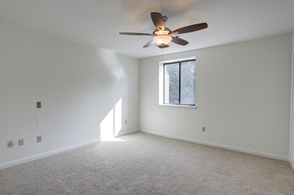 300 Johnson Ferry Road - Photo 3