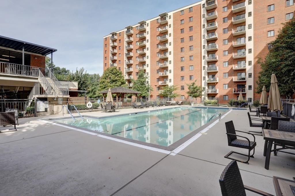 300 Johnson Ferry Road - Photo 10