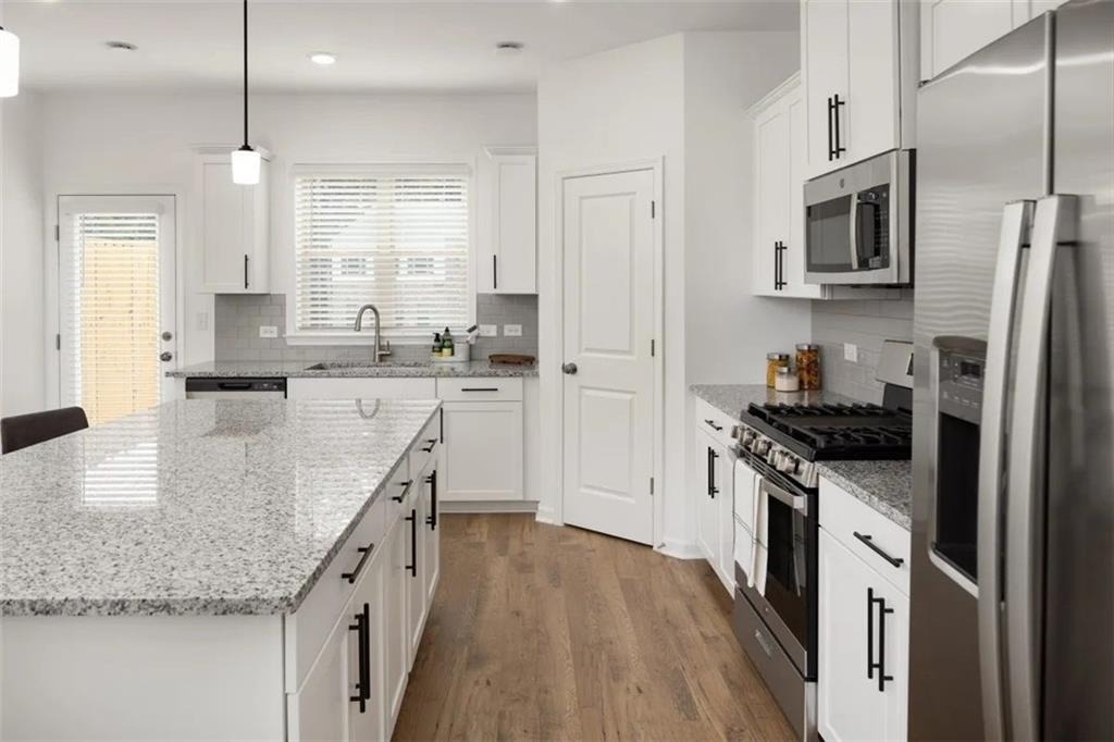 728 Sayers Court - Photo 1