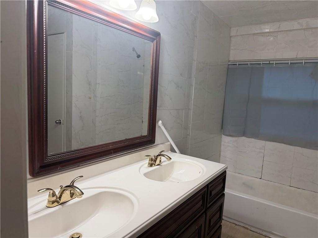 981 Woodward Park Drive - Photo 12