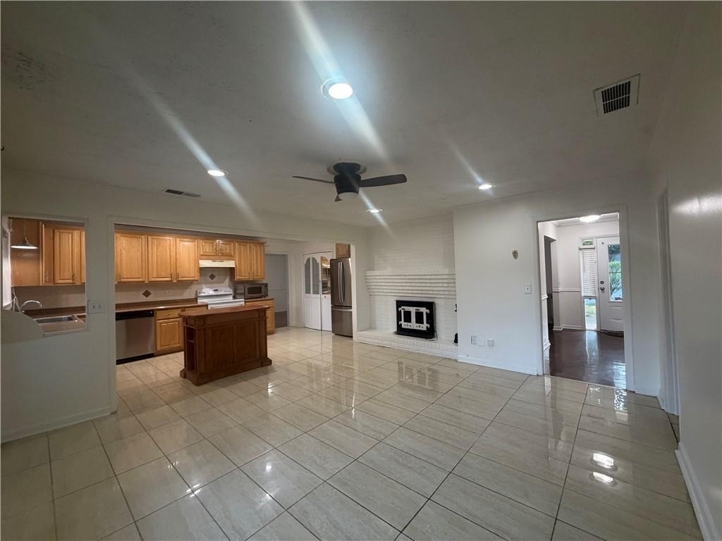 981 Woodward Park Drive - Photo 4