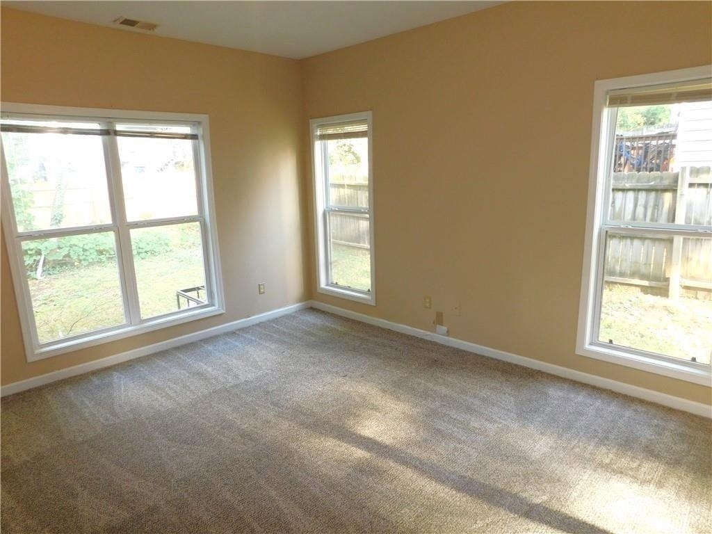 1005 Linam Avenue Se - Photo 15
