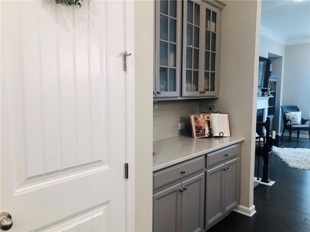 324 Beacons Place - Photo 13