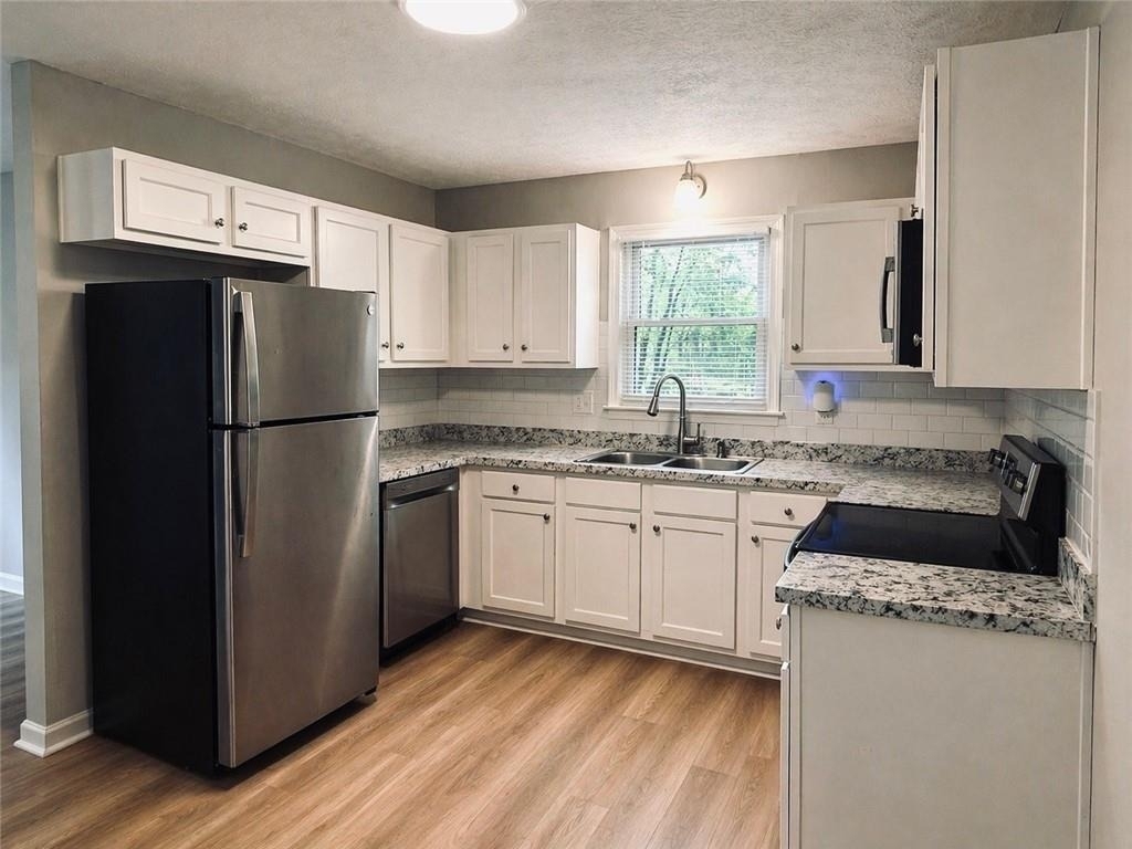 4311 E Paulding Drive - Photo 2