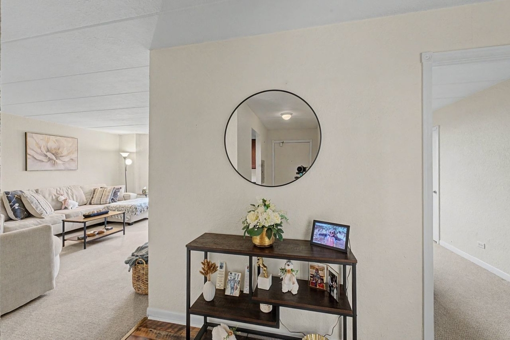 1 Renaissance Place - Photo 4