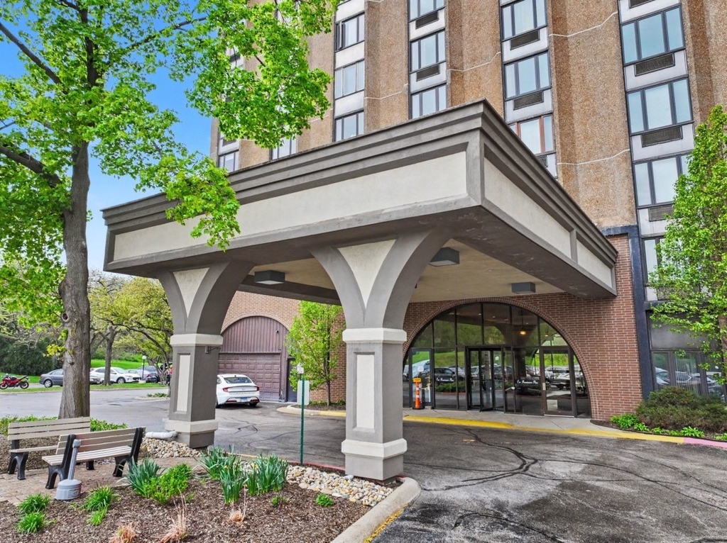 1 Renaissance Place - Photo 1