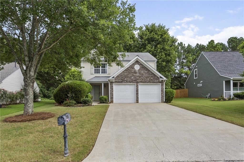 208 Carrington Way - Photo 0