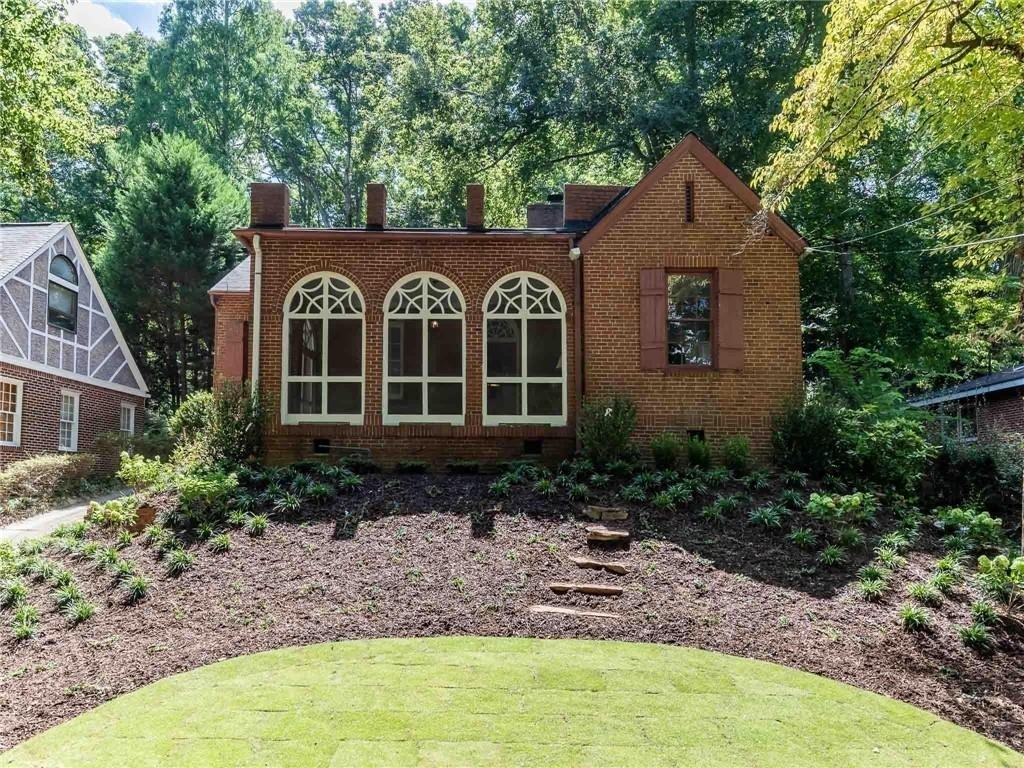 1681 E Clifton Road Ne - Photo 0
