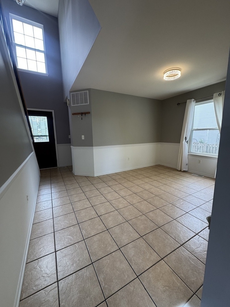 1716 William Drive - Photo 3