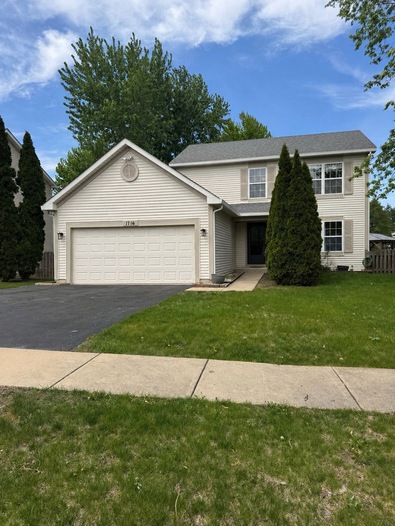 1716 William Drive - Photo 0