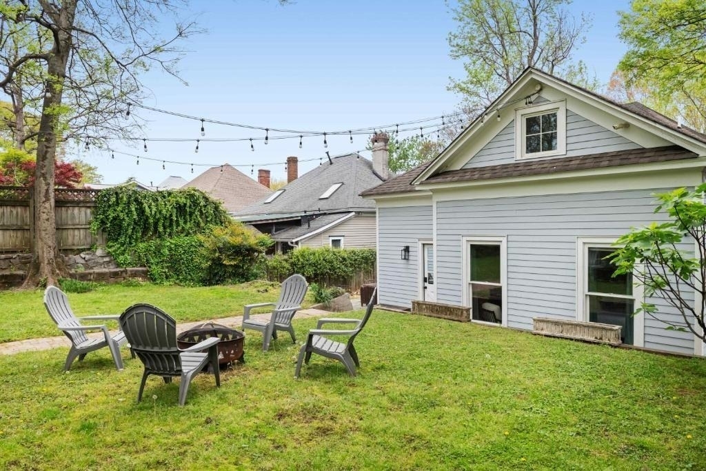 307 Georgia Avenue Se - Photo 8