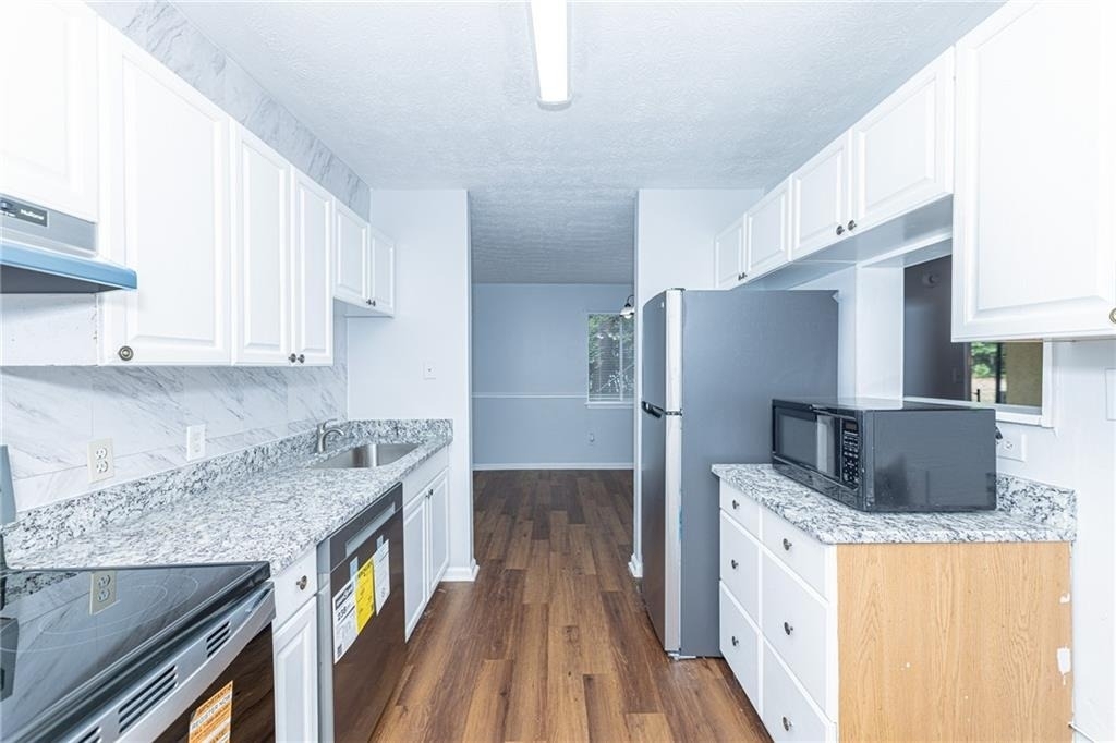2398 Lawrenceville Highway - Photo 11
